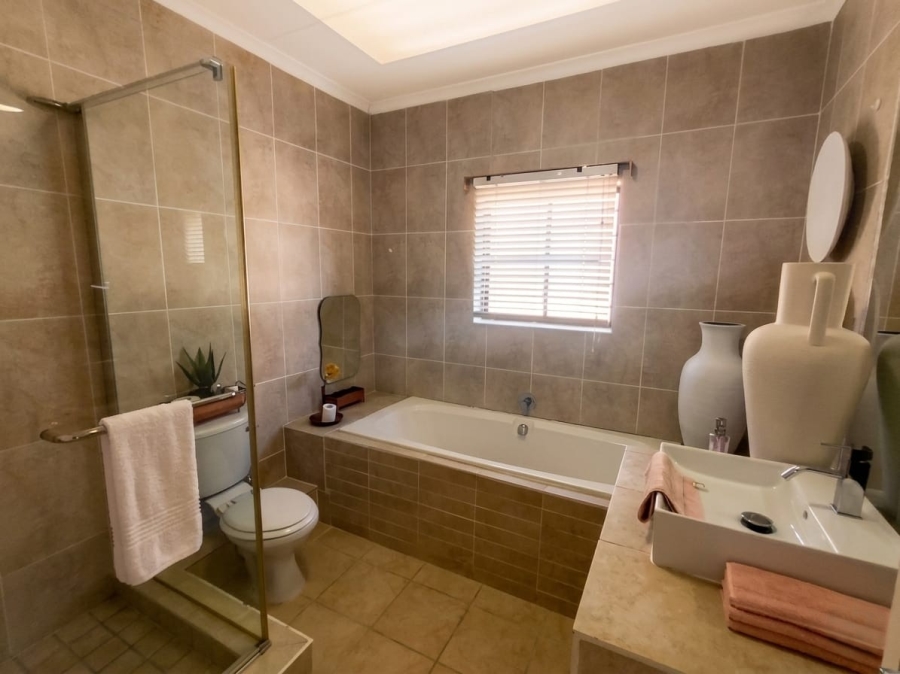 To Let 4 Bedroom Property for Rent in Haasendal Western Cape